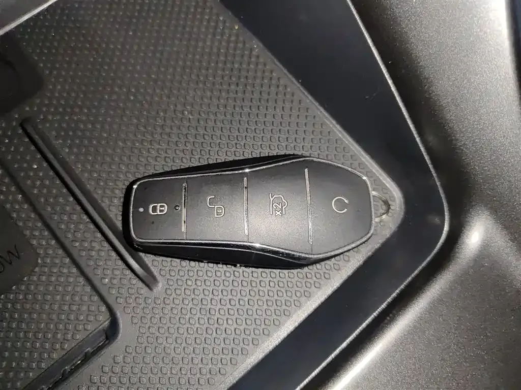 BYD Seal 05 DM-i 2025 из CN, фото 9