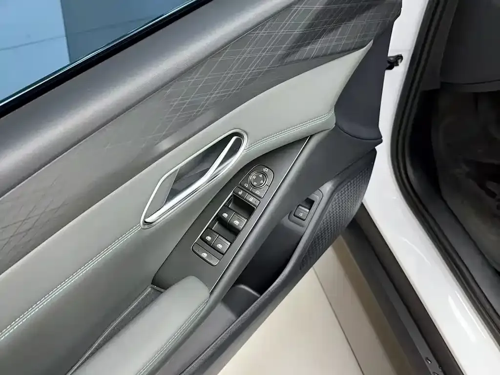 BYD Qin L 2025 из CN, фото 6