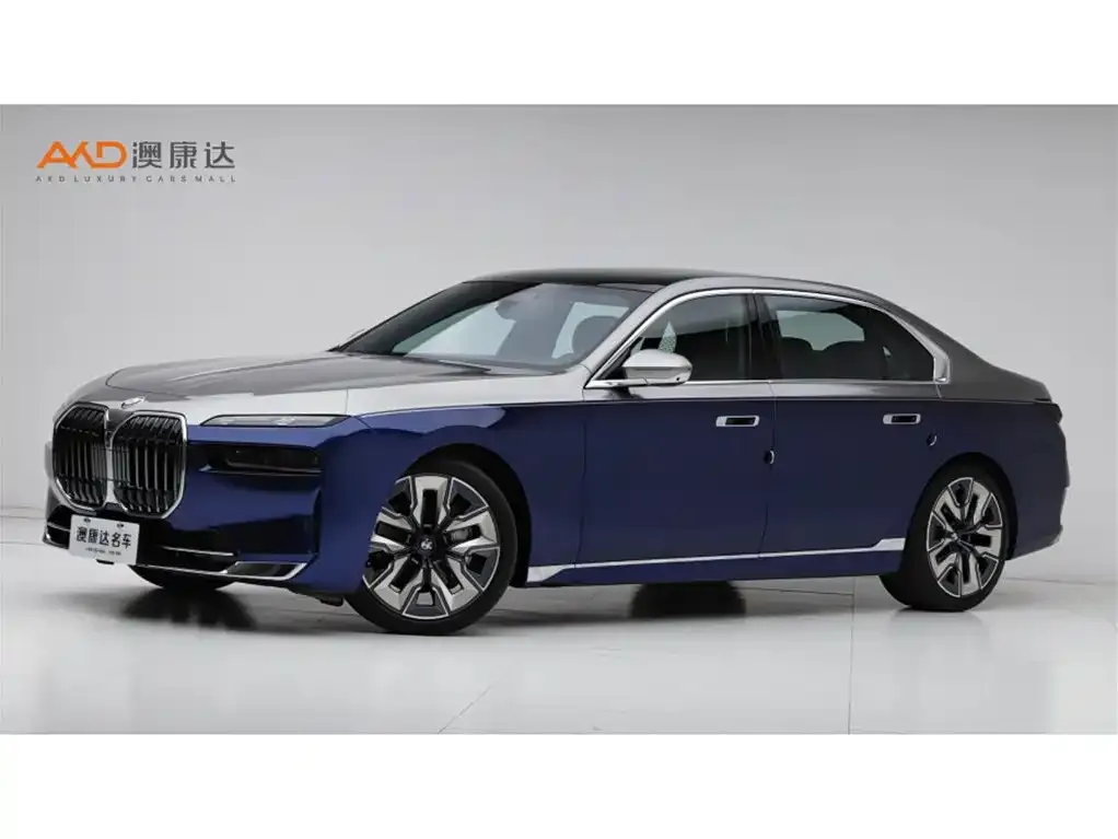 BMW 7 Series 2023 из CN, фото 1
