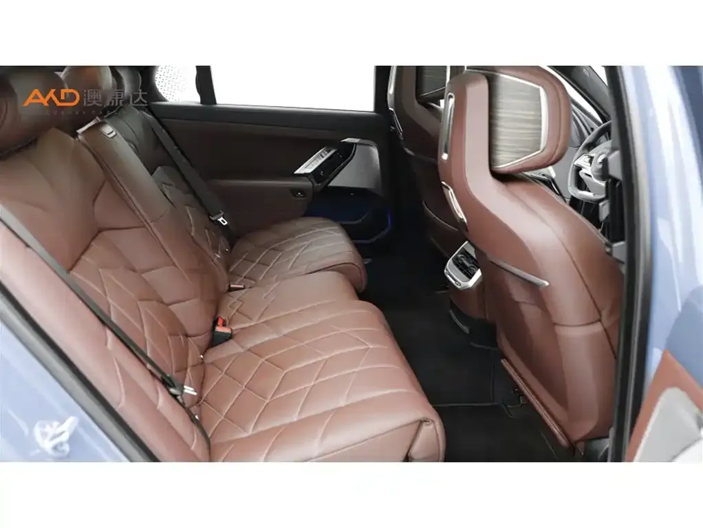 BMW 7 Series 2023 из CN, фото 8