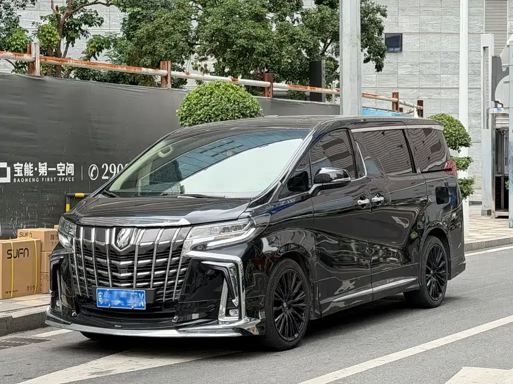 Toyota Alphard 2022 из CN, фото 1