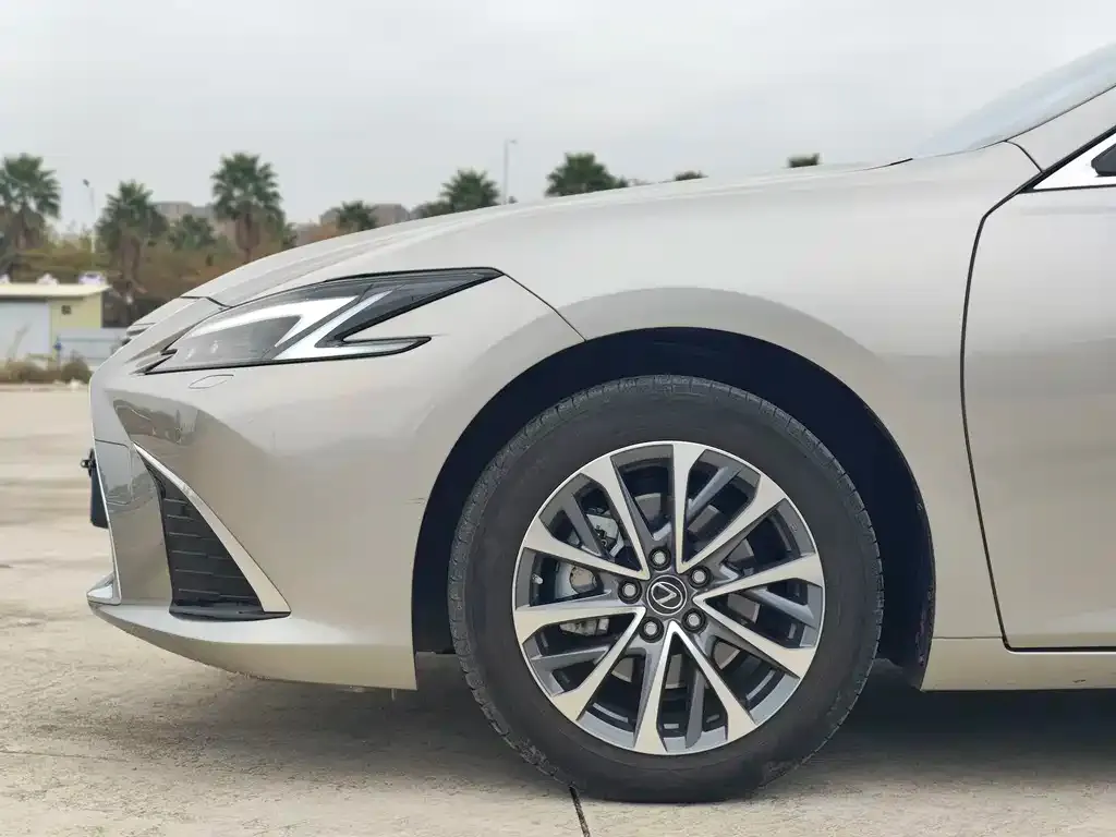 Lexus ES 2024 из CN, фото 7