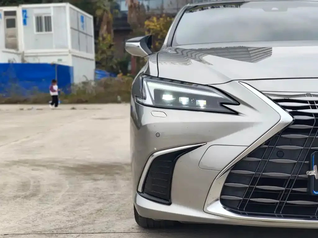 Lexus ES 2024 из CN, фото 8