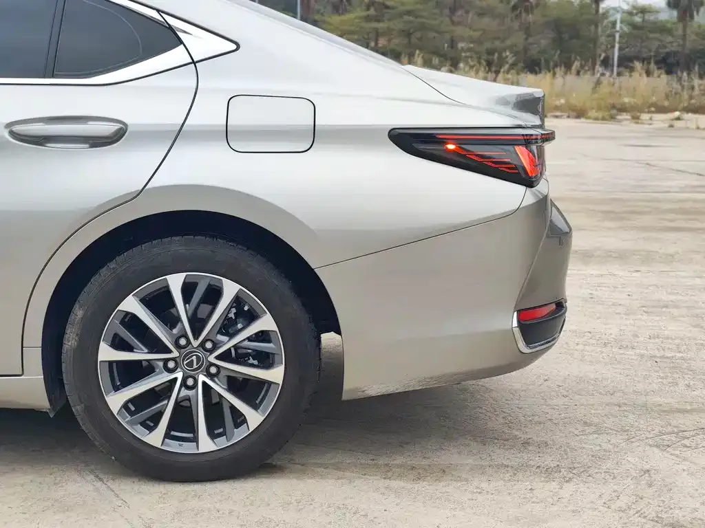 Lexus ES 2024 из CN, фото 10