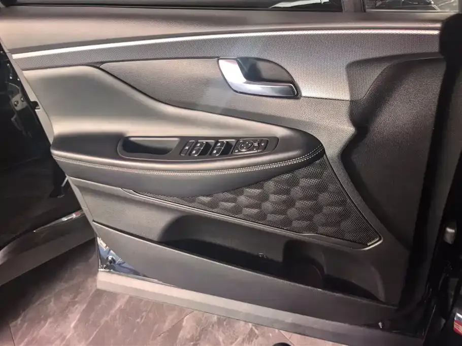 Hyundai Santa Fe — фото 10