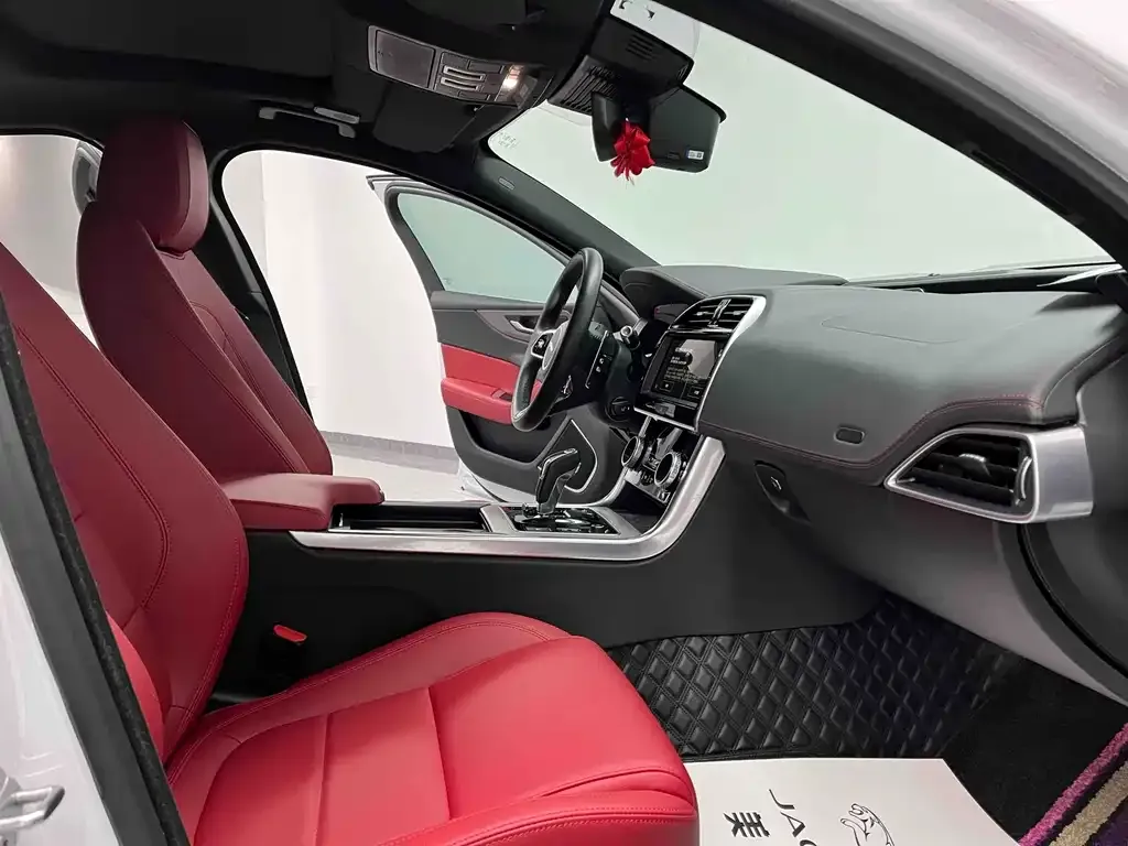 Jaguar XEL 2022 из CN, фото 4