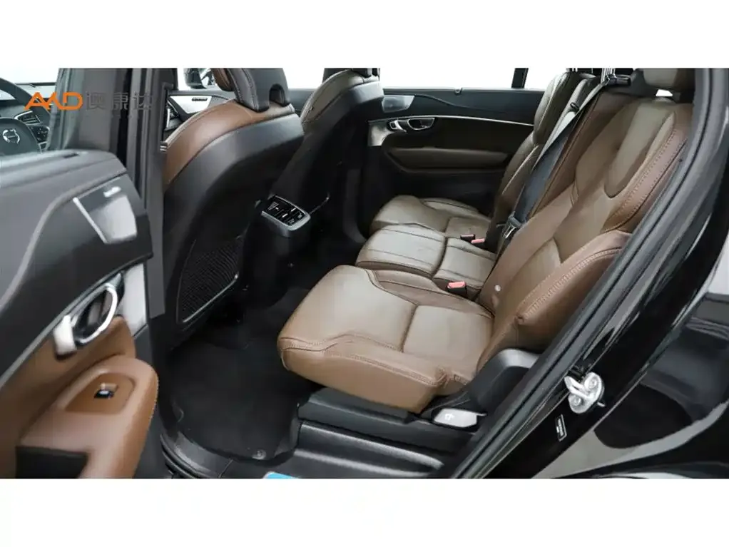Volvo XC90 2023 из CN, фото 5