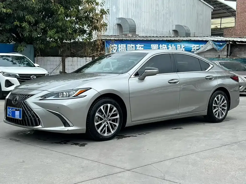 Lexus ES 2022 из CN, фото 1