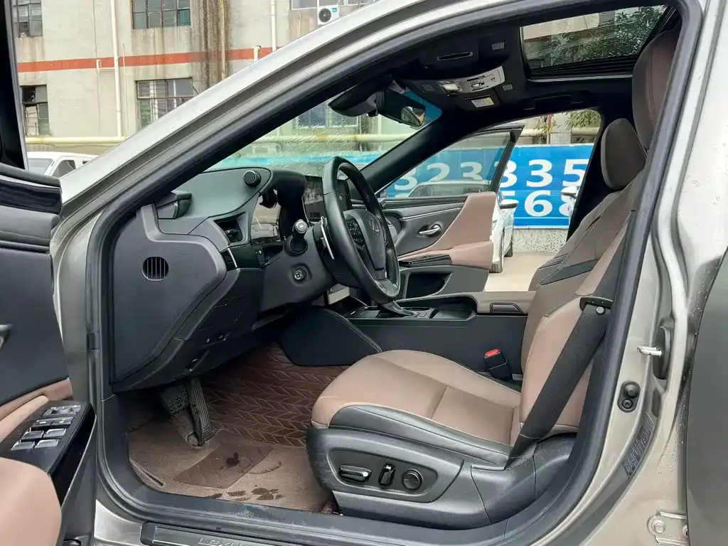Lexus ES 2022 из CN, фото 7