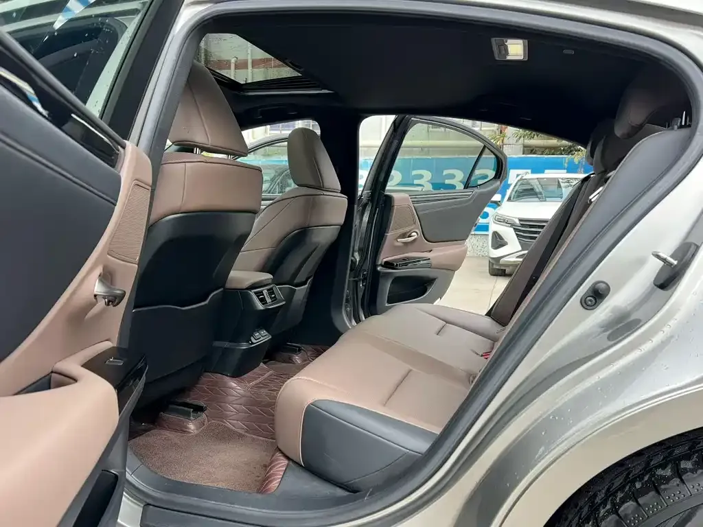 Lexus ES 2022 из CN, фото 5