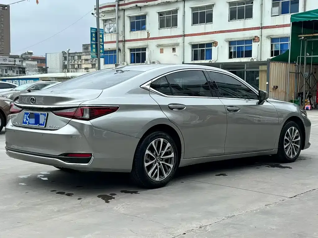 Lexus ES 2022 из CN, фото 4