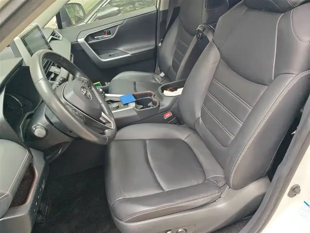Toyota RAV4 2021 из CN, фото 7