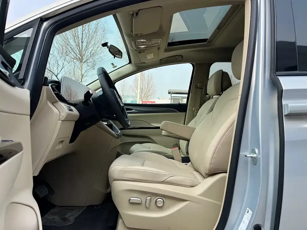 Buick GL8 Hybrid — фото 7