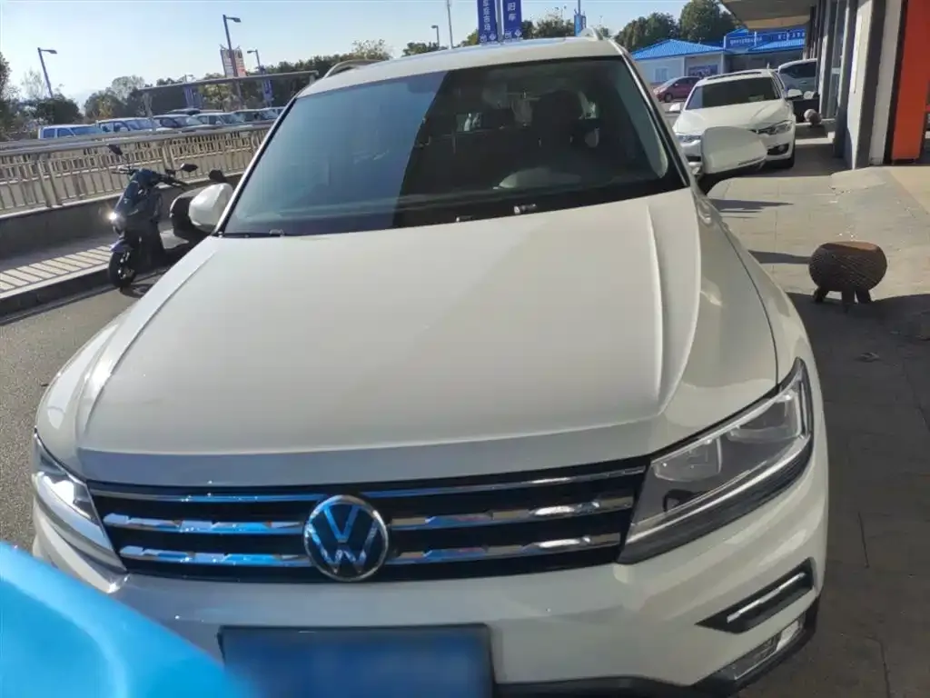 Volkswagen Tiguan L 2021 из CN, фото 3
