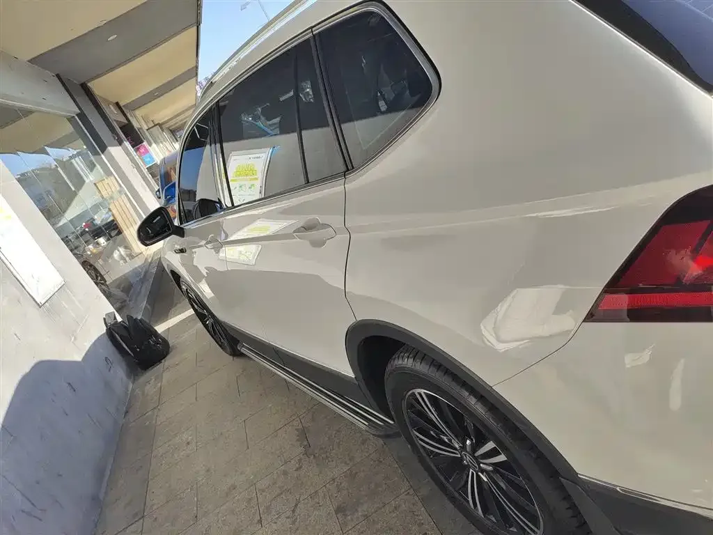 Volkswagen Tiguan L 2021 из CN, фото 10