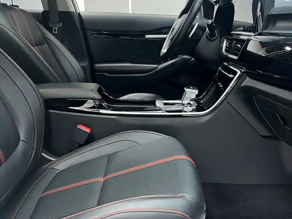 Kia KX3 2021 из CN, фото 8