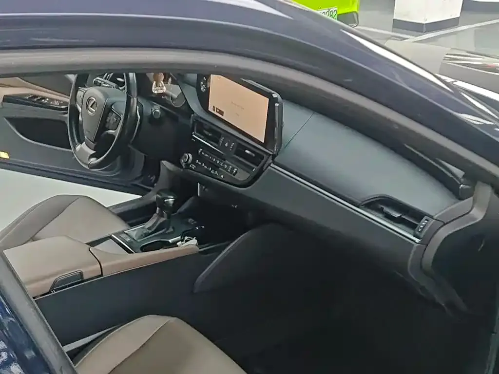 Lexus ES 2022 из CN, фото 2