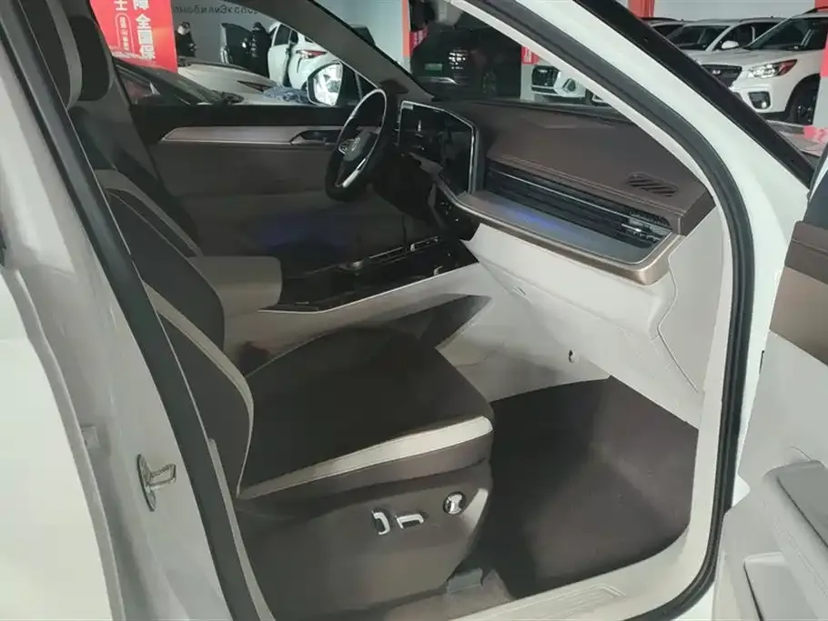 Volkswagen Tavendor 2022 из CN, фото 4