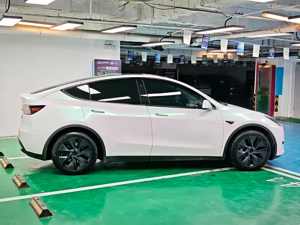 Tesla Model Y 2024 из CN, фото 7