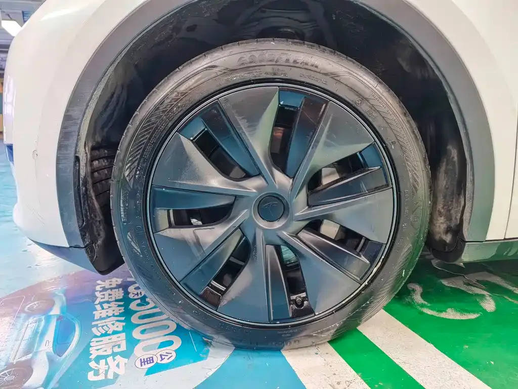 Tesla Model Y 2024 из CN, фото 4