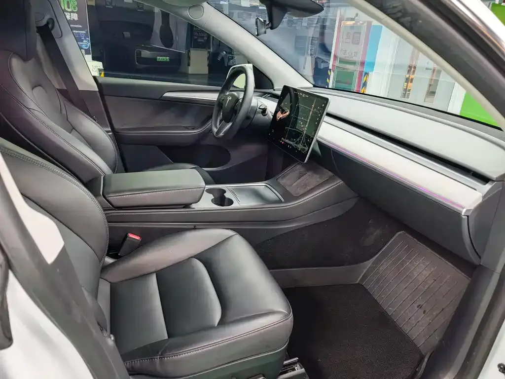 Tesla Model Y 2024 из CN, фото 6