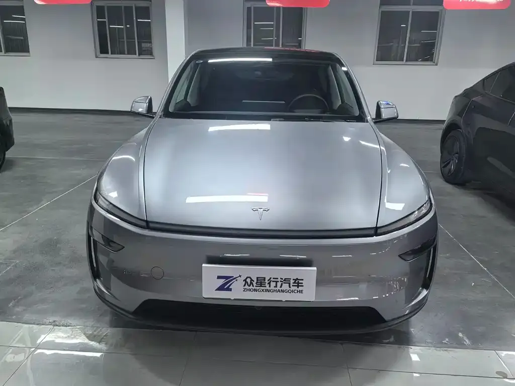 Tesla Model Y — фото 4