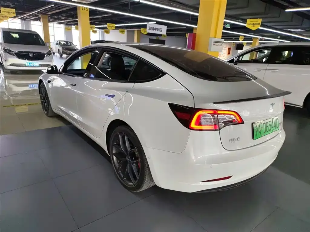Tesla Model 3 2021 из CN, фото 7
