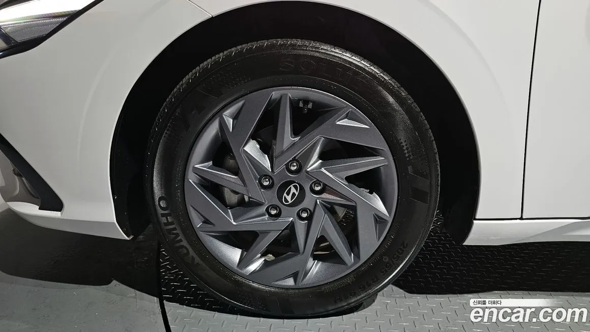 Hyundai AVANTE — фото 9