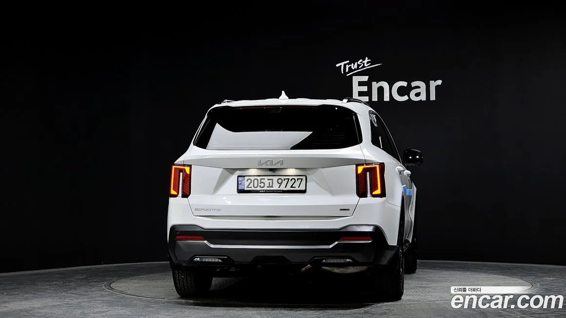 Kia Sorento — фото 10