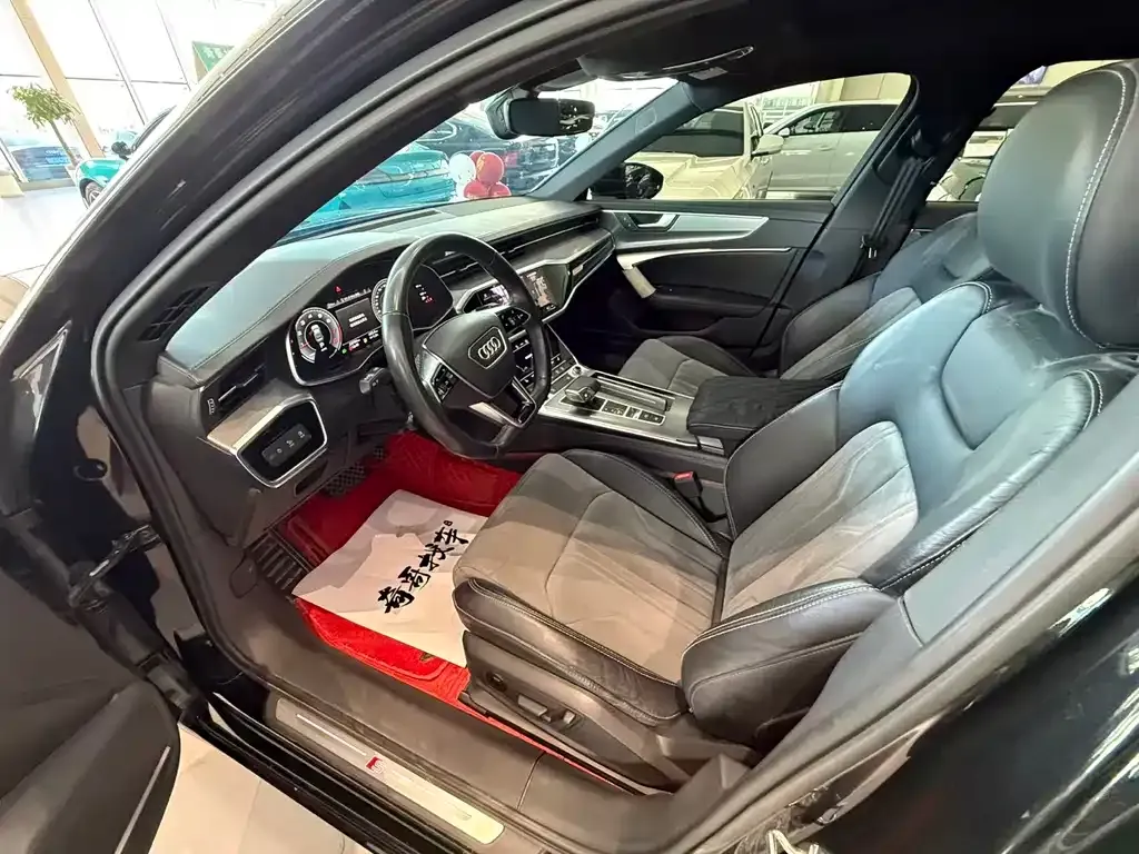 Audi A6L 2022 из CN, фото 6
