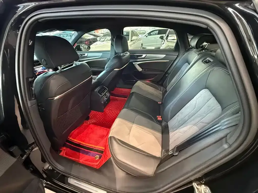 Audi A6L 2022 из CN, фото 7