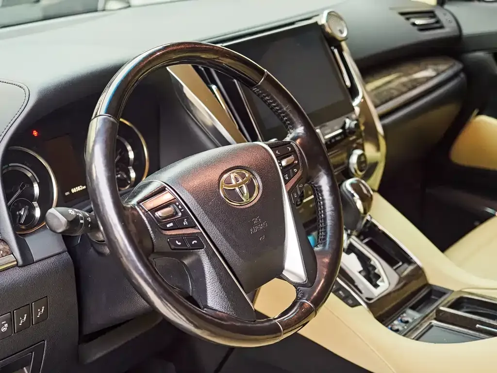 Toyota Vellfire 2021 из CN, фото 5