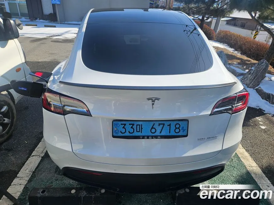 Tesla Model Y — фото 4
