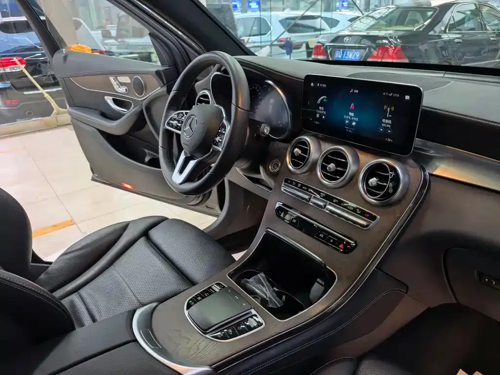 Mercedes-Benz GLC 2021 из CN, фото 9