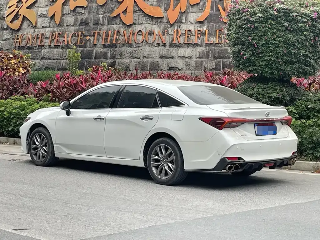Toyota Avalon 2022 из CN, фото 9