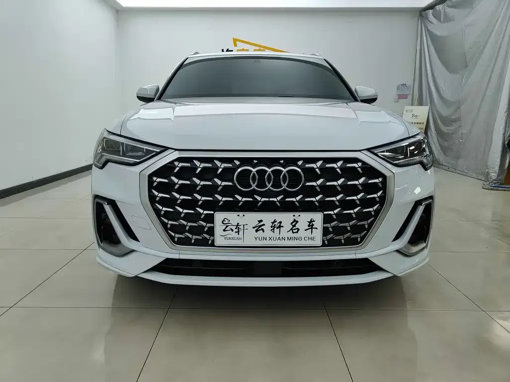 Audi Q3 2024 из CN, фото 3