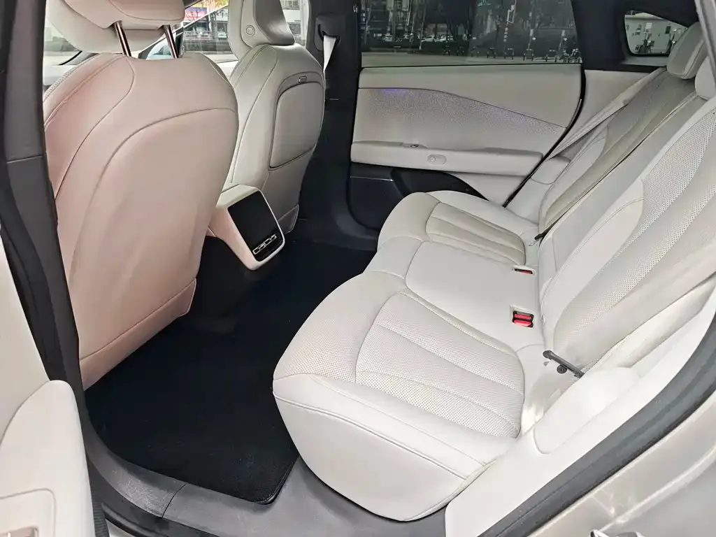 XPeng P7+ 2024 из CN, фото 3