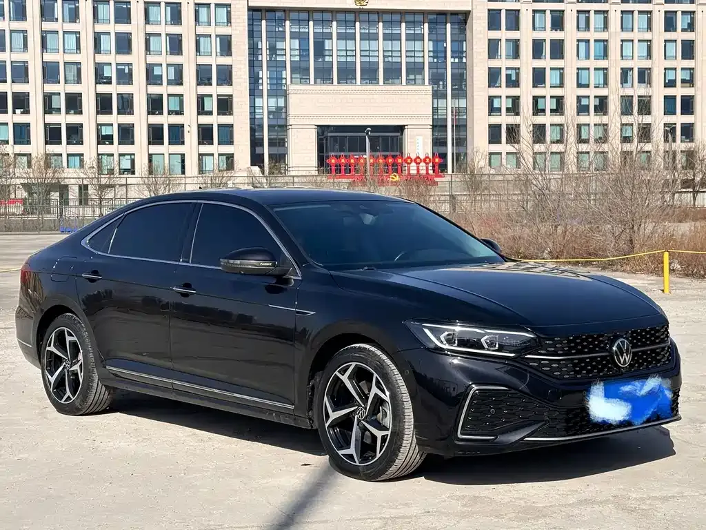 Volkswagen Passat 2023 из CN, фото 10