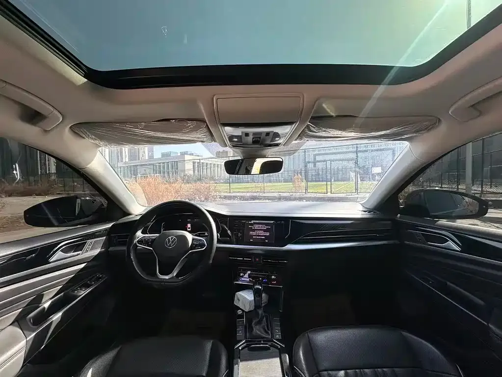 Volkswagen Passat 2023 из CN, фото 3