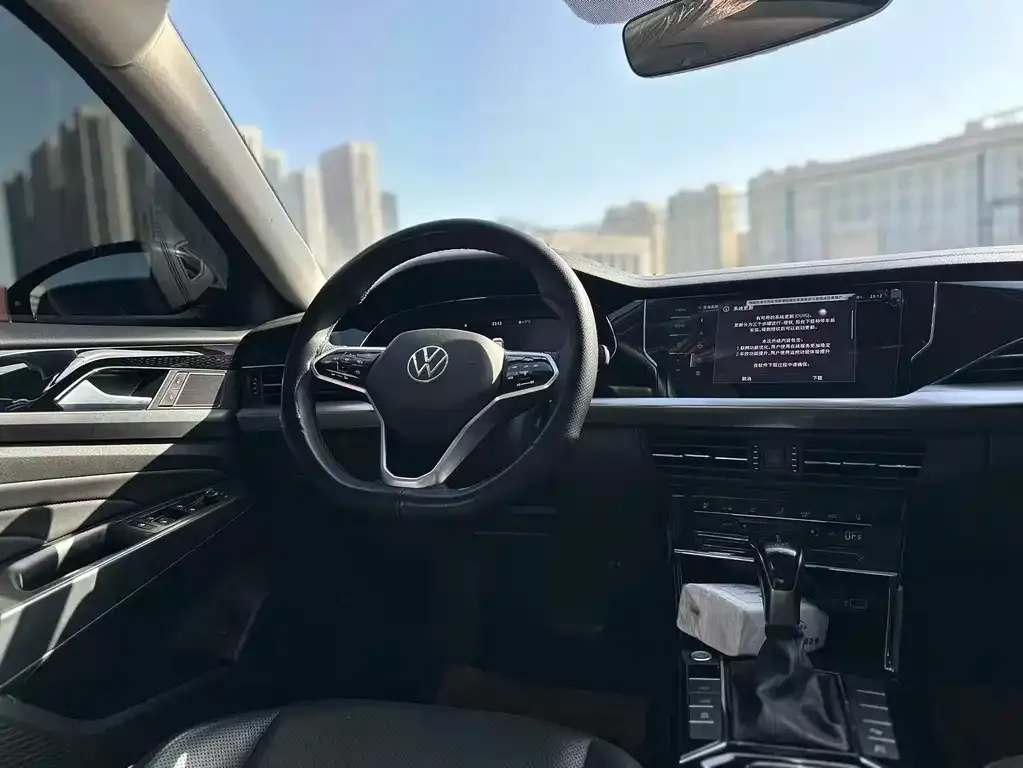 Volkswagen Passat 2023 из CN, фото 4