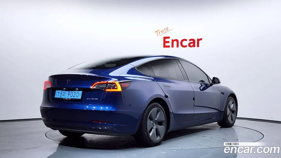 Tesla Model 3 — фото 2