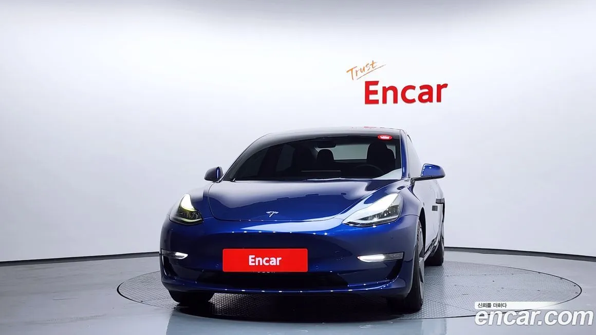 Tesla Model 3 — фото 3