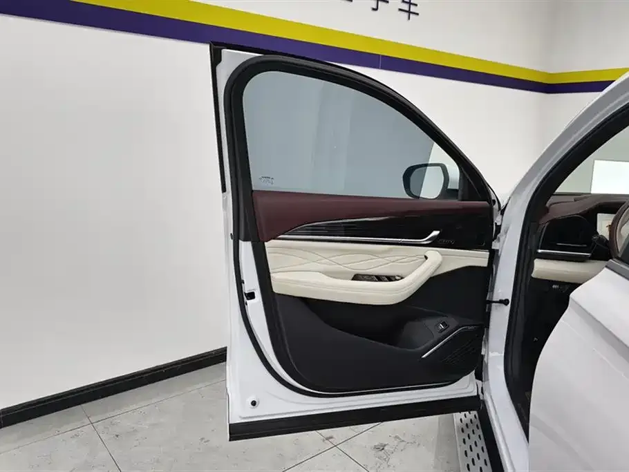 Geely Xingyue L — фото 10