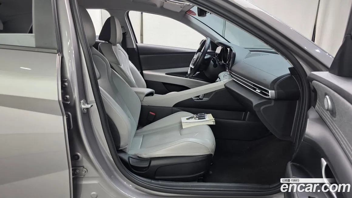 Hyundai AVANTE — фото 3