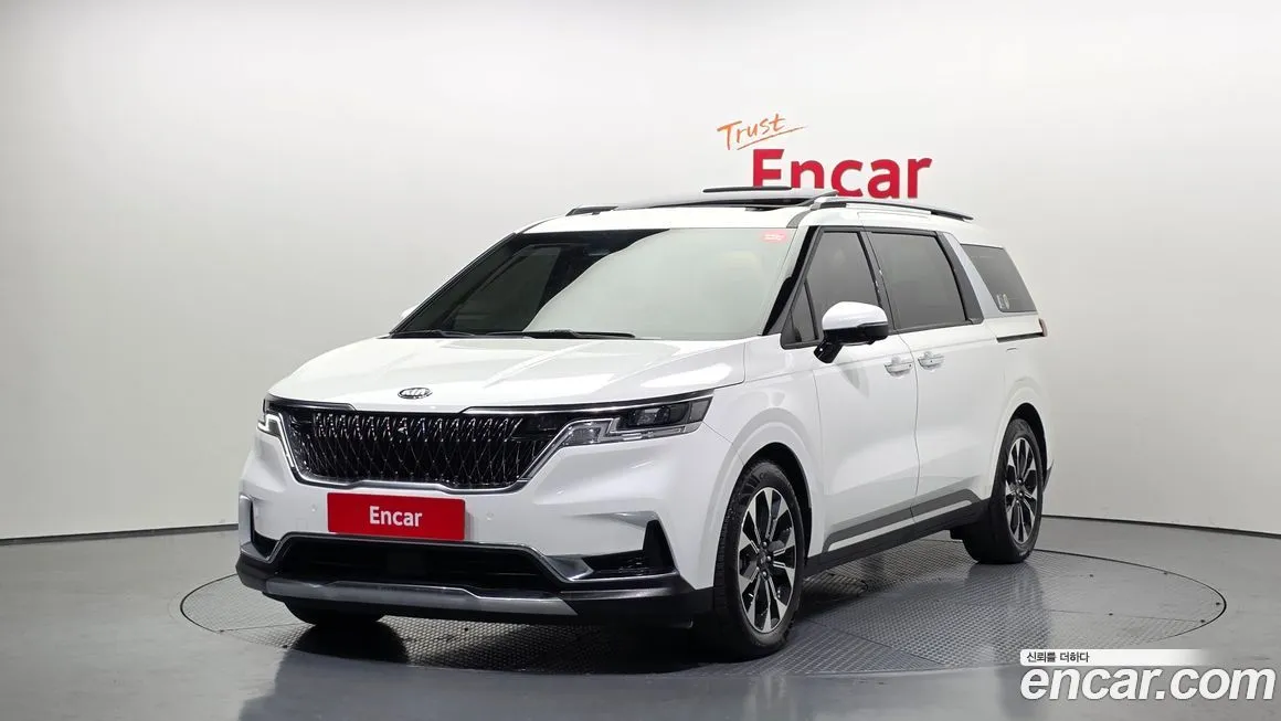 Kia Carnival — фото 1