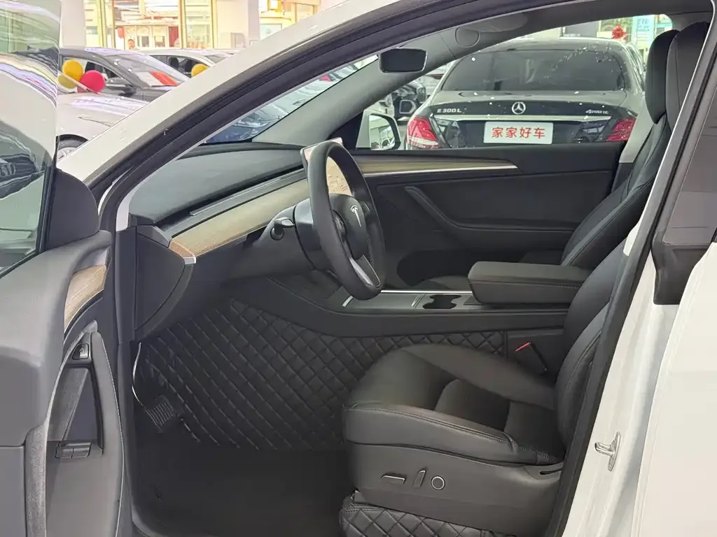 Tesla Model Y 2022 из CN, фото 5