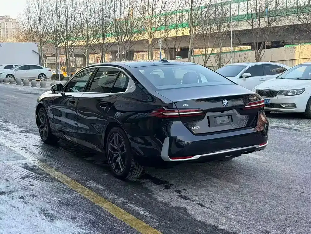 BMW i5 2026 из CN, фото 3