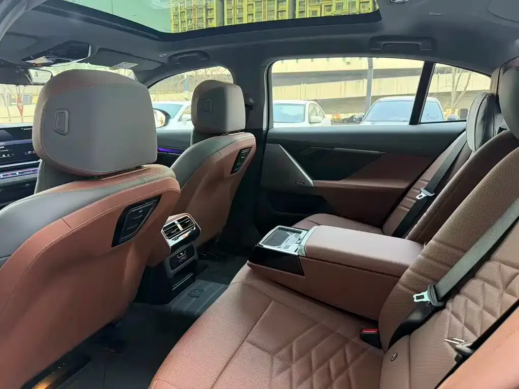 BMW i5 2026 из CN, фото 4
