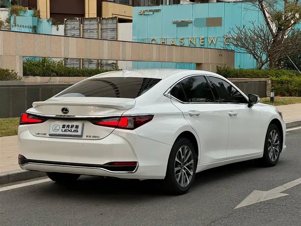 Lexus ES 2022 из CN, фото 9