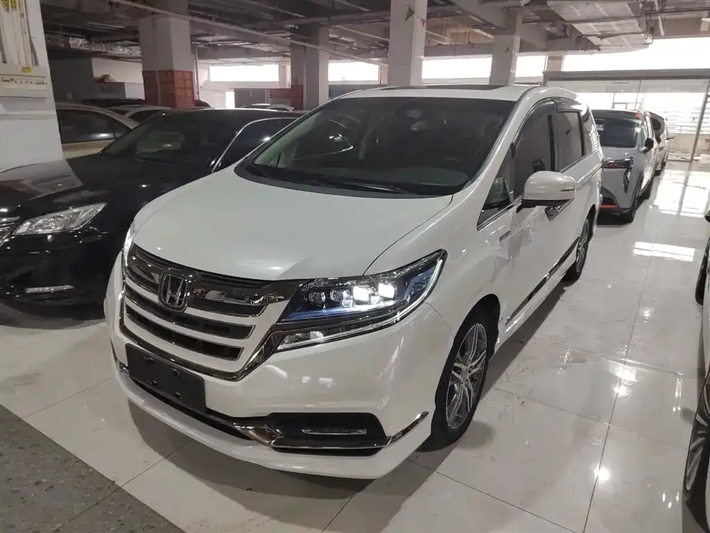 Honda Elysion 2021 из CN, фото 5